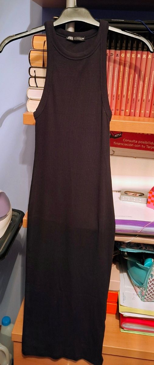 Abito tubolare nero a costine