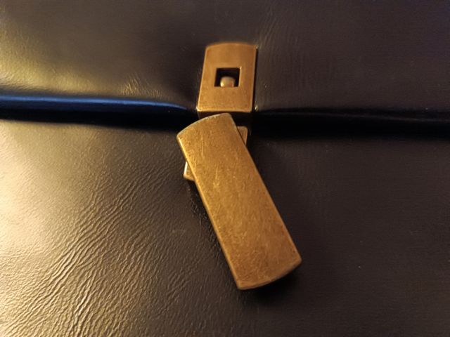 Bolso negro elegante