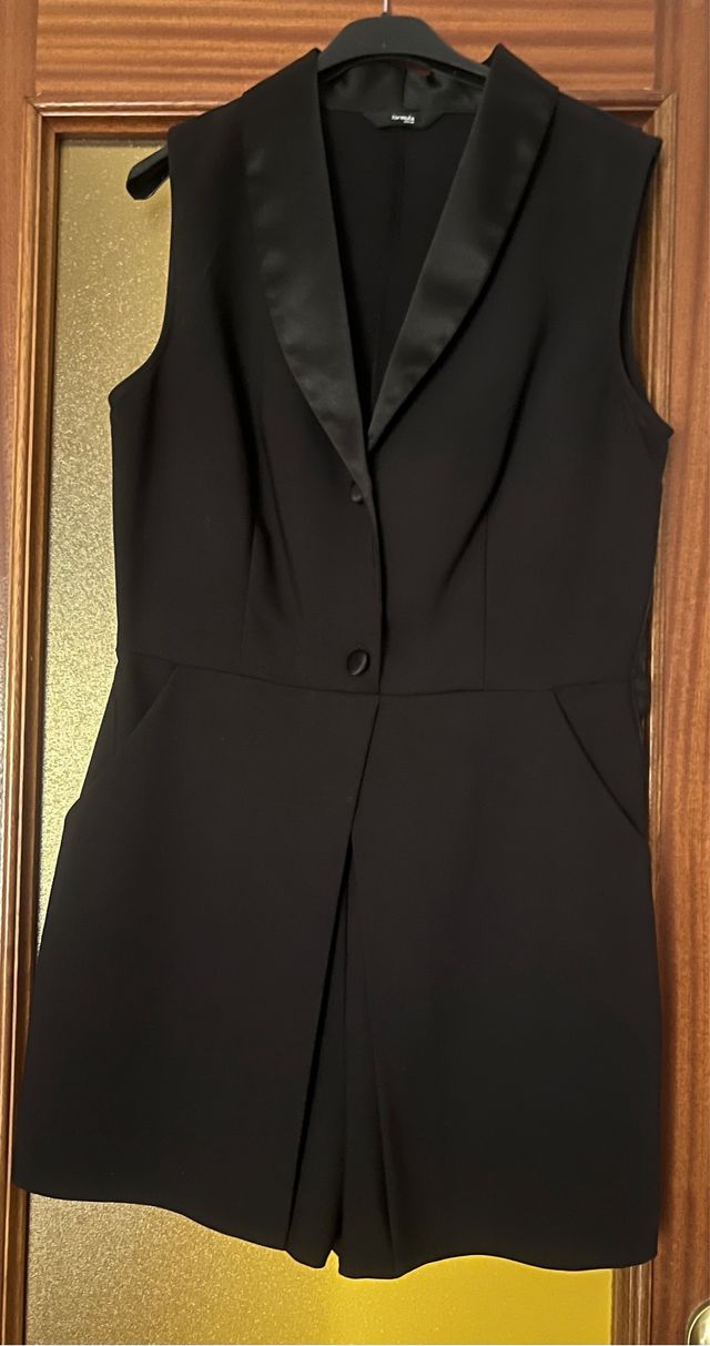 Tuta corta da smoking nera FÓRCOLA /JOVEN