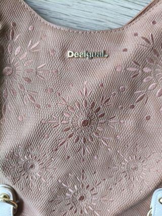 Bolso Desigual Beige y Blanco