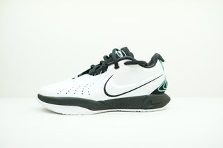 Nike Lebron XXI Blanco/Negro Talla 38