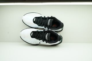 Nike Lebron XXI Blanco/Negro Talla 38