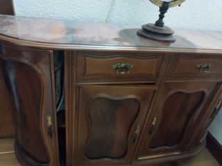 Mueble de madera marrón70 años antigüedad .Calidad
