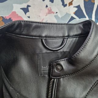 Cazadora Salsa efecto piel negra