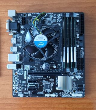 Placa Base Gigabyte Z97M-D3H + Intel i5 4570 + 16G