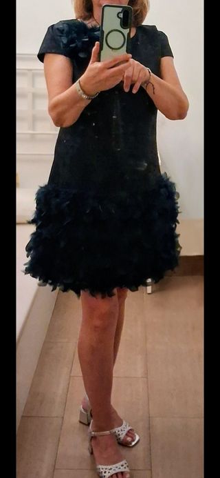 Vestido de fiesta con plumas