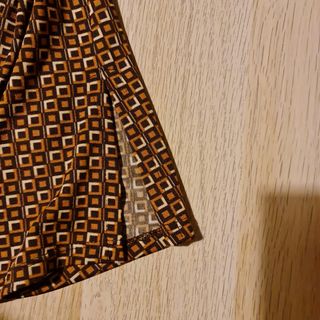 Camisa estampada marrón talla S