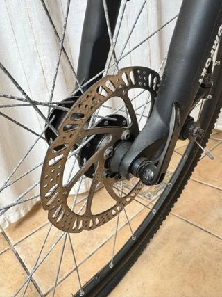 Bicicleta híbrida Riverside 500 de aluminio, nueva