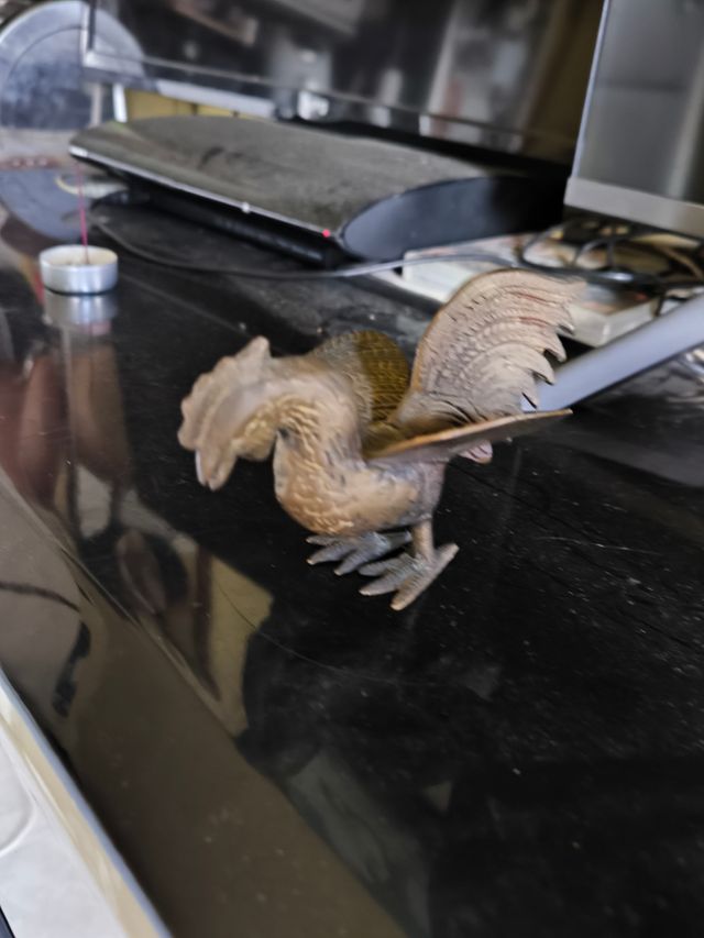 Gallos de pelea de bronce