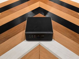 Mini PC 3550H 32GB 2TB SSD M2
