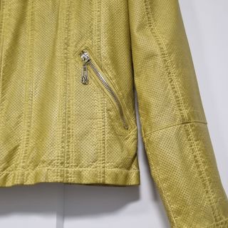 Cazadora polipiel pistacho Rever