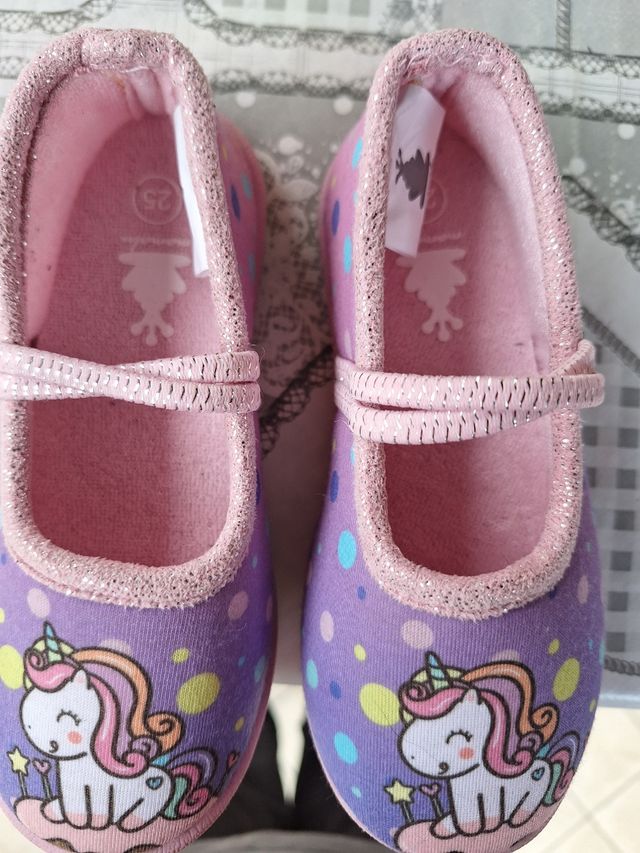 Pantofole bimba unicorno tg 25