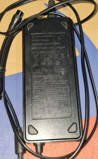 Cargador SmartGyro Patinete Eléctrico Original