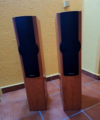 Pioneer altavoces de 3 vías con sistema bas reflex