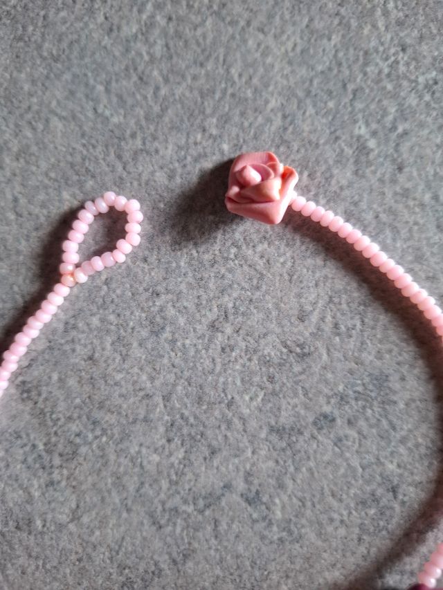 Collana perline e rose rosa/viola