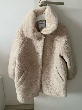 Abrigo rizo mayoral niña. Talla 6