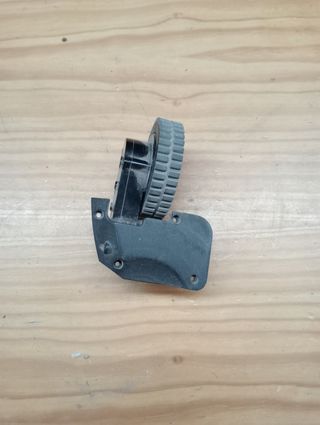 Rueda, Cecotec Robot Aspirador y Friegasuelos 999
