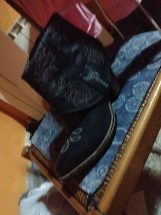 Botín Guess Negro Mujer