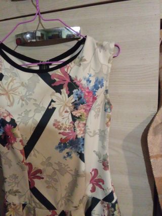 Vestito floreale bianco e rosa
