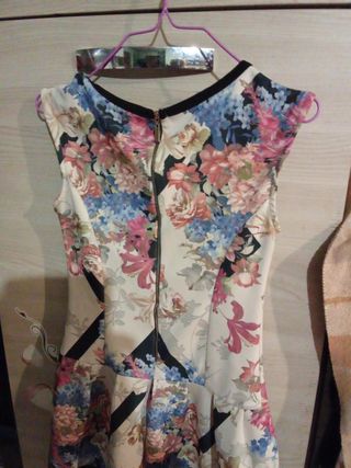 Vestito floreale bianco e rosa