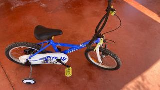 Bicicleta infantil azul