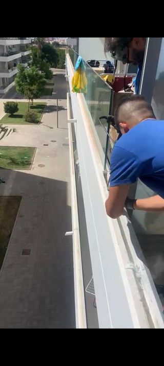 Cambio de cristales para barandillas y más
