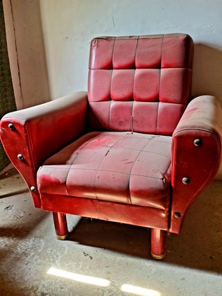 Sillón Vintage Cuero Rojo Retro