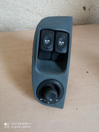 Mando elevalunas delantero izquierdo 7700847433 V