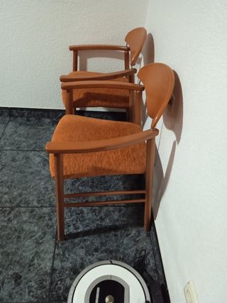 2 Sillas Madera Asiento Naranja
