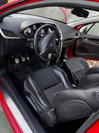 Peugeot 207 2007 leer bien