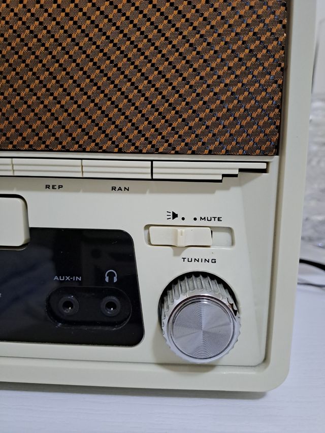 Radio Ansonic Vintage USB Tarjeta Auriculares