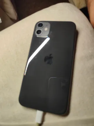 iPhone 11 Negro Impecable  salud batería salud 81%