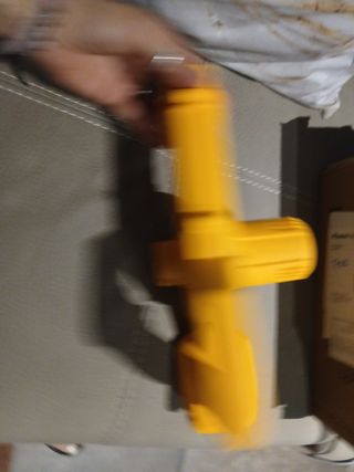Soffiatore elettrico giallo