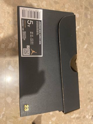 Jordan Max Aura 5 Bambas Blancas Rojas