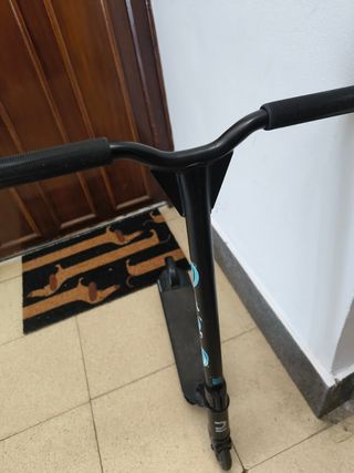 Patinete negro