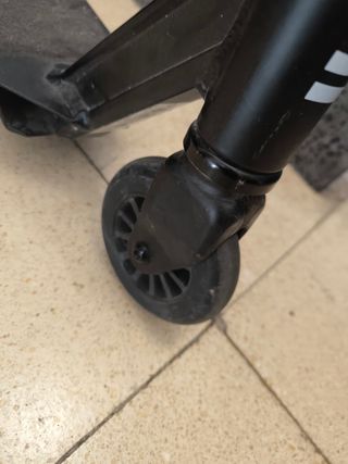 Patinete negro