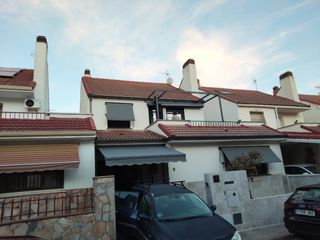 Toldos Lonas Estores Pergolas