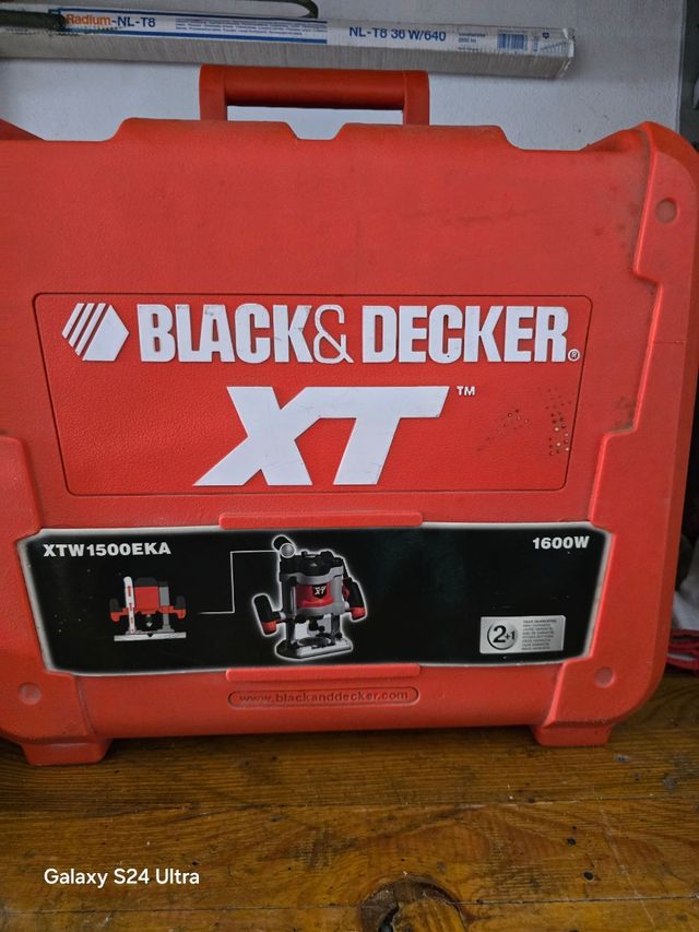 Fresa para madera Black & Decker XTW1500E