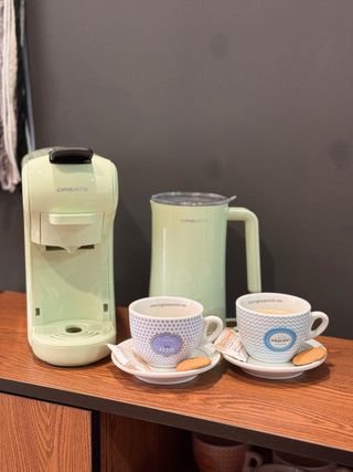 Cafetera cápsulas y molido + calentador + 6 tazas