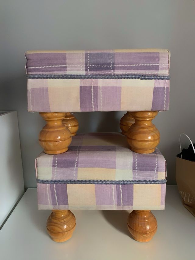 2 Sillones Vintage de madera color Beige y Morado