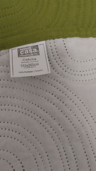 Colcha individual verde y blanco. Reversible