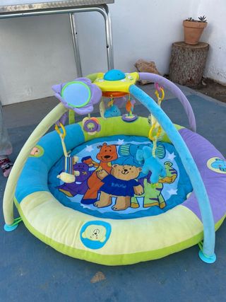 Parque infantil musical para bebés