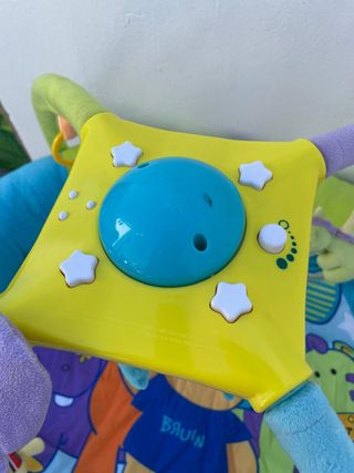 Parque infantil musical para bebés