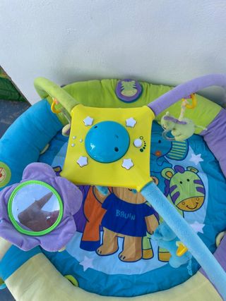 Parque infantil musical para bebés