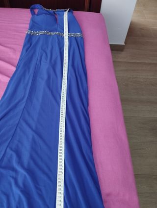 Vestido de fiesta azul con pedrería