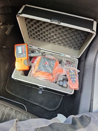 Nivel Láser VEVOR Naranja.
