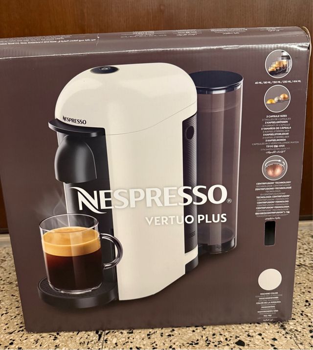 Macchina caffè Nespresso Vertuo Plus