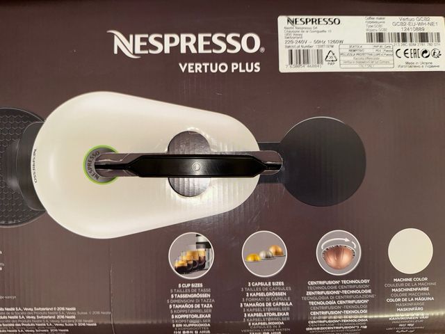 Macchina caffè Nespresso Vertuo Plus