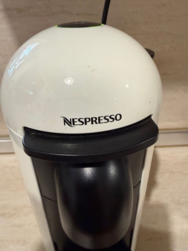 Macchina caffè Nespresso Vertuo Plus