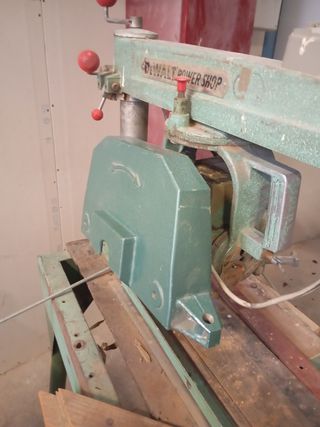 Sierra Radial Dewalt 300mm, monofasica